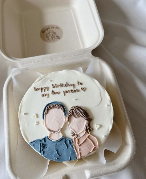 Gf Birthday Cake Design, Birthday Cake For Male Bestie, Birthday Bento Cake Ideas For Boyfriend, Birthday Cake For Boyfriend Creative, Bento Cake Ideas For Boyfriend, Couple Cake Designs, Unique Birthday Cake For Boyfriend, Bento Cake Design For Boyfriend, Bento Cake For Boyfriend