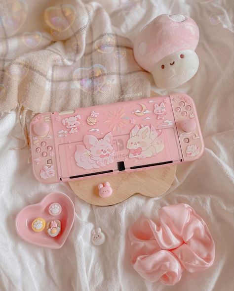 pink nintendo switch with stickers Pink Nintendo Switch, Pink Aesthetic Cute, Fancy Keyboard, Pink Nintendo, Gaming Girl, Gamer Bedroom, Girl Gamer, Cozy Gaming, Pink Games