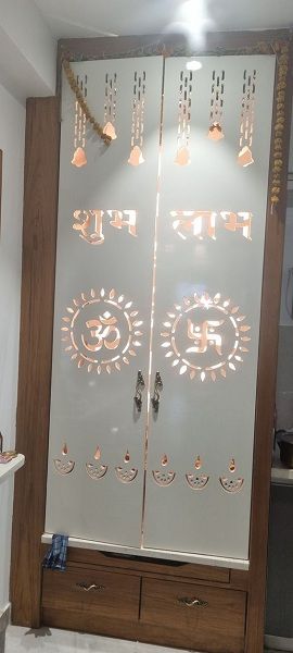 Traditional Mandir Door Jali Design Mdf Pooja Room Doors, Mdf Mandir Door Design, Mandir Mirror Door Design, Puja Door Cnc Design, Pooja Ghar Door Design, Pooja Unit Glass Door Designs, Pooja Room Door Cnc Design, Temple Glass Door Design, Mdf Mandir Design