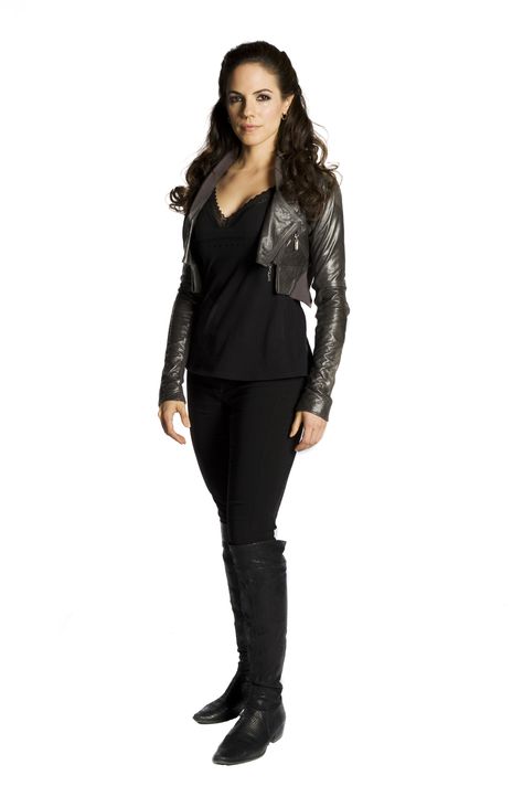 Lost Girl S1 Anna Silk as "Bo Dennis" Bo Dennis, Lost Girl Bo, Kris Holden Ried, Bo And Lauren, Show Outfits, Anna Silk, Tv Show Outfits, Lost Girl, Female Celebrities