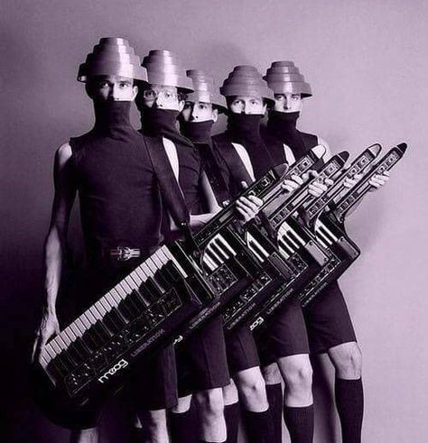 DEVO with their Moog Synths Garage Punk, Laurie Anderson, New Wave Music, Dark Wave, Musica Rock, 80s Music, I'm With The Band, Synth Pop, Music Icon