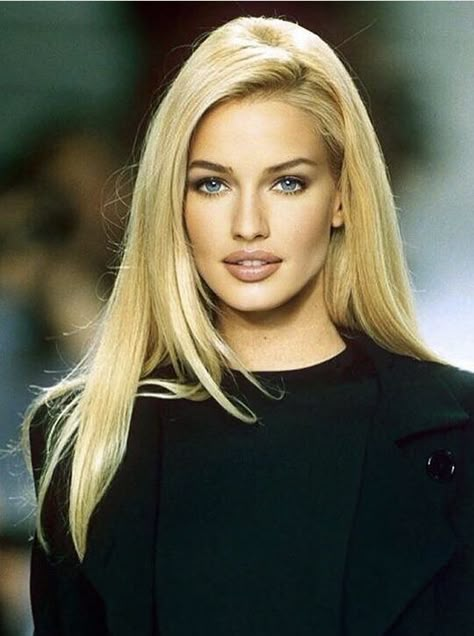 Supermodel Makeup, Karen Mulder, Smink Inspiration, Blonde Hair Looks, Flawless Face, Long Blonde, Hairdo For Long Hair, Hair Envy, Blonde Beauty