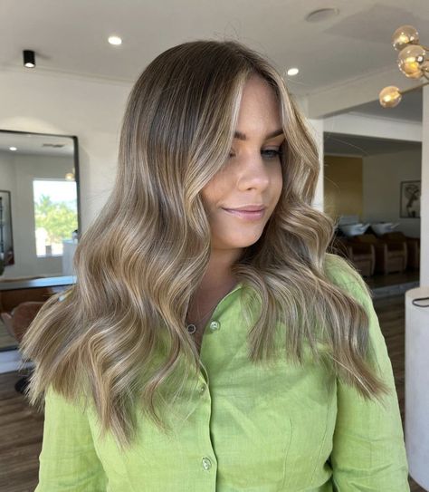 Beige Balayage, Ash Blonde Hair Balayage, Lighten Hair, Light Brunette Hair, Pelo Cafe, Beige Blond, Balayage Blond, Beige Hair, Chestnut Hair Color