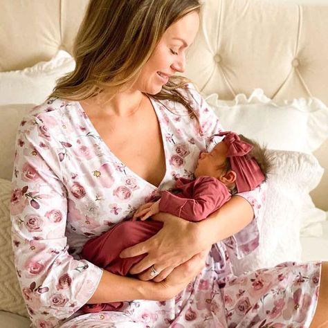 This robe is perfect for wearing pre- and post- pregnancy and great for your hospital stay. It has ties that work perfectly for your growing belly and a cross-over design that's awesome for breastfeeding. Tie it at your side in the front or wrap them around once you're a little smaller in the middle to tie in the back Delivery Robe, Caden Lane, Hospital Stay, Pink Newborn, Kingdom Animalia, Hospital Outfit, Growing Belly, Black And White Baby, Dusty Rose Color