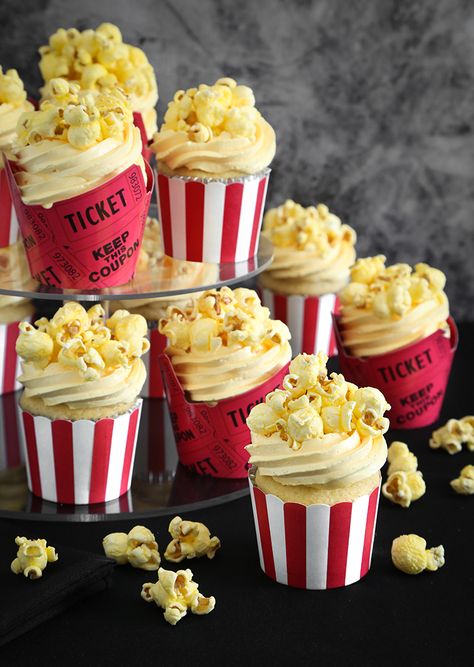 Make Movie Night better with Buttered Popcorn Cupcakes. Butter cakes topped with popcorn-flavored buttercream, garnished with popped kernels. Pastel Carnival Cupcakes, Creative Sweets Ideas, Elaborate Cupcakes, Fun Cupcake Decorating Ideas, Creative Deserts, Circus Cupcakes, Savory Cupcakes, Popcorn Cupcakes, Camera Cakes