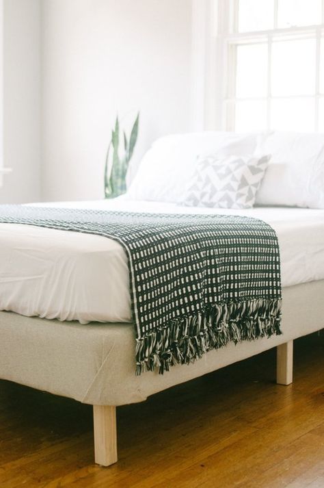 Try This DIY Project!: Turn an Old Box Spring Mattress into Stand Alone Bed Frame Diy Box Spring, Boxspring Bed, Box Spring Bed Frame, Box Spring Cover, Scandi Living, Slip Covers, Diy Bed Frame, Box Spring Bed, Spring Mattress