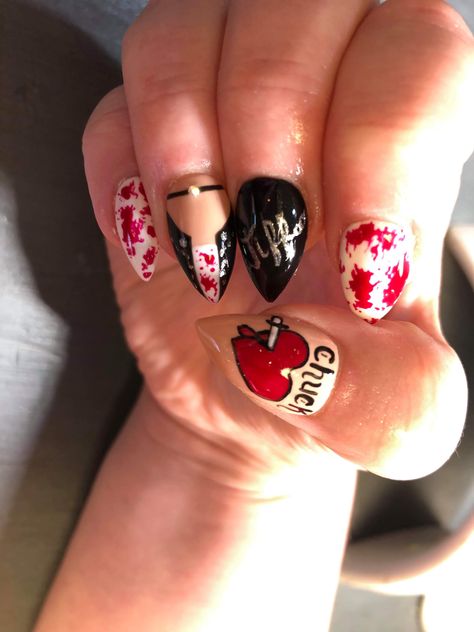 Bride Of Chucky Nail Art, Tiffany Nails Chucky, Tiffany Nails Design Chucky, Chucky Nails Short, Chucky And Tiffany Nails, Bride Of Chucky Nails, Chucky Inspired Nails, Chucky Nail Art, Chucky Nails