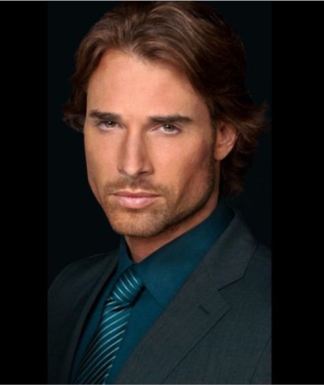 Sebastian Rulli Latino Actors, Nice Man, Latin Fashion, Sebastian Rulli, Barbara Mori, Mexican Men, Celebrity Drawings, Melodrama, Be Back Soon