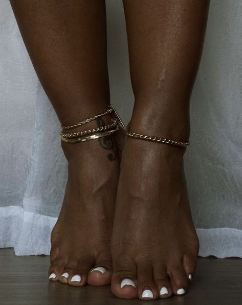 Rings Black Women, Dope Jewelry Accessories, Pedicure At Home, Foot Bracelet, Rings Black, Gold Anklet, Dope Jewelry, Girly Accessories, Jewelry Fashion Trends