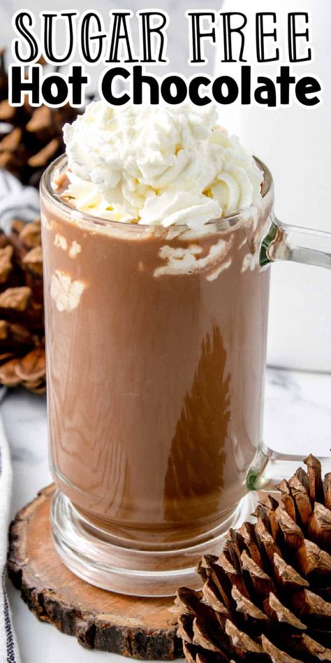 Low Sugar Hot Chocolate, Low Carb Hot Chocolate, Keto Hot Chocolate Recipe, Popular Drink Recipes, Healthy Hot Chocolate Recipe, Keto Hot Chocolate, Sugar Free Hot Chocolate, Xmas Cocktails, Low Carb Treat