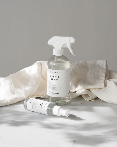 Want to freshen up your clothes in the quickest possible way? The Fabric Spray gives your textiles a gentle and lasting scent of fresh rose and musk. Contents 500ml Amity Home, Musk Scent, Wrinkled Clothes, Handheld Steamer, Fabric Spray, Beauty Products Photography, Free Fabric Samples, Minimalist Room, Mist Spray