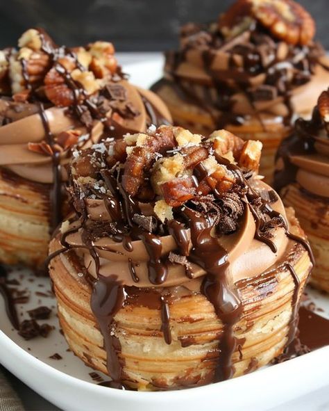 Flavorful recipes | Luscious German Chocolate Cruffins 😍🍫🥐 | Facebook Cupcake Recipes Uk, Cruffin Recipe, Breakfast Rolls, Puff Pastry Dough, Cupcake Recipes Chocolate, Snack Mix Recipes, Pastry Tart, Food Babe, Coffee Cake Recipes