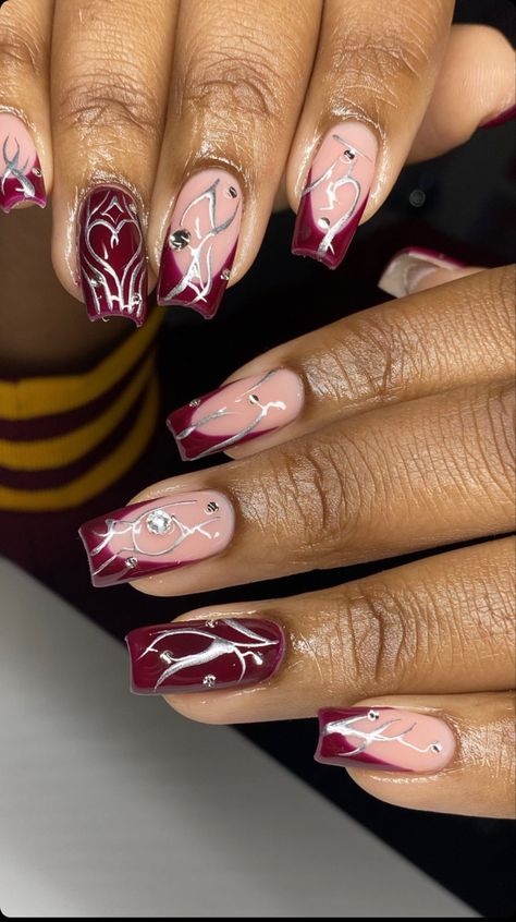 Dark Red Nails With Design Y2k, Burgundy Nails Y2k, Short Burgundy Nails With Design, Wine Red Nail Designs, Dark Red Nail Designs Burgundy, Short Dark Red Nails With Design, Maroon And White Nails Design, Burgundy And Silver Nail Designs, Dark Wine Nails With Design