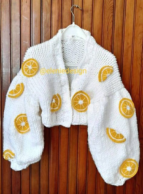 Lemon Cardigan, Crochet Sweater Design, Gilet Crochet, Oversized Sweater Women, Crochet Clothing And Accessories, Crochet Fashion Patterns, Chunky Knit Cardigan, Crochet Cardigan Pattern, Crochet Woman