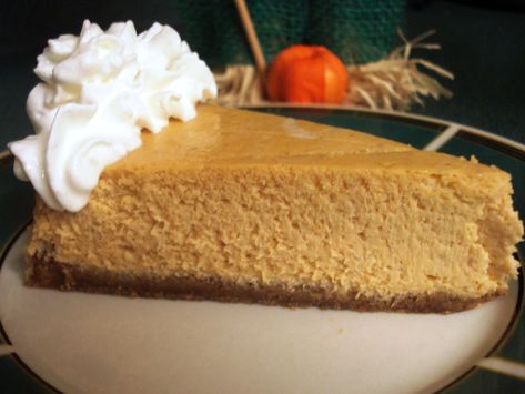 Paula Deen Pumpkin Cheesecake, Cheesecake Factory Copycat, Cheesecake Factory Recipes, Paula Dean, Pumpkin Pie Cheesecake, Pumpkin Cheesecake Recipes, Harvest Pumpkin, Cheesecake Factory, Paula Deen