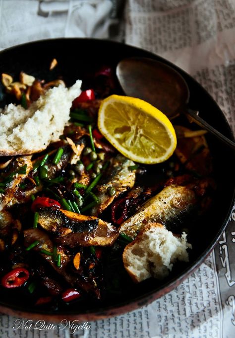 Chilli Sardine Recipe, How to Fillet Fresh Sardines @ Not Quite Nigella Sardine Recipe, Fresh Sardines, Clean Eating Inspiration, Sardine Recipes, Low Carbohydrate Recipes, Learning New Skills, Healthy Recipies, Small Fish, New Skills