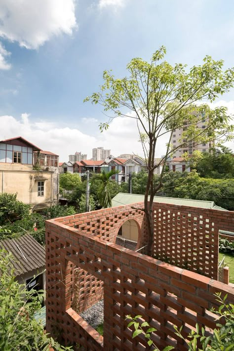 Casa Cook Hotel, Lake Flato, Casa Cook, Round Window, Kengo Kuma, Brick Exterior, Natural Ventilation, The Brick, Architect House