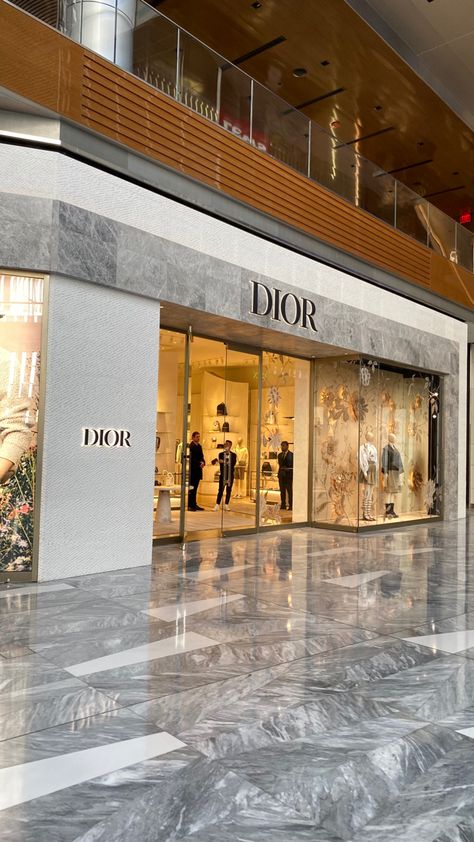 Dior Store, Dior Boutique, Nightclub Aesthetic, Amazing Gymnastics, Store Interiors, Shop Fronts, Nyc Shopping, Luxury Aesthetic, Pretty Wallpaper Iphone