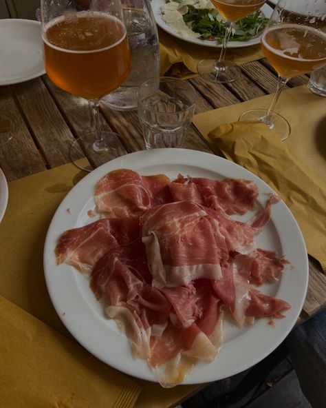 Prosciutto Aesthetic, Italy Food Astethic, Food Rome, Rome Restaurants Aesthetic, Rome Italy Aesthetic Food, Rome Italy Aesthetic Night, Italy Food, Rome Italy, Aesthetic Food