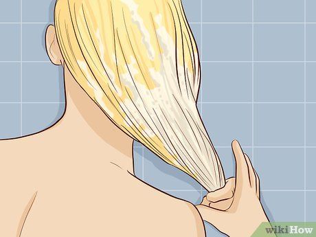 4 Ways to Whiten Yellow Hair - wikiHow Toner For Yellow Hair, Tone Yellow Hair, Diy Hair Toner, Yellow Blonde Hair, Hair Bleaching, Blonde Toner, Color Correction Hair, Yellow Blonde, White Blonde Hair