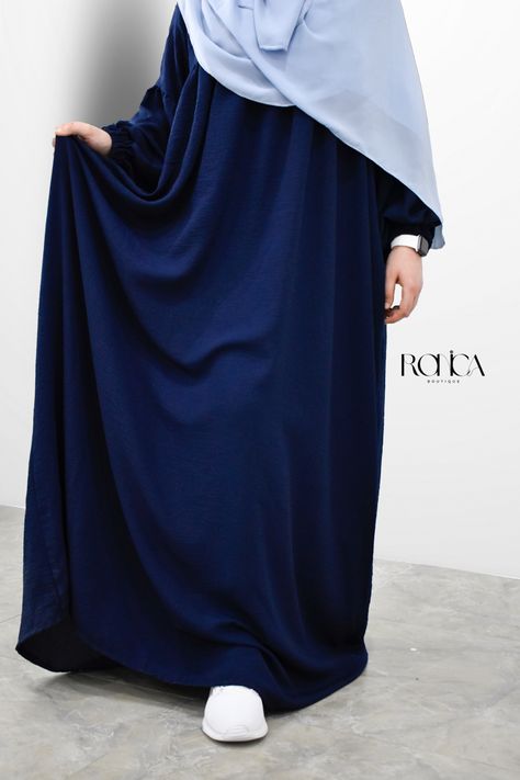 Niqab Ideas, Navy Blue Abaya, Blue Abaya, Navy Blue Saree, Apple Watch Bands Women, Hijab Outfits, Blue Saree, Niqab, Hijab Outfit