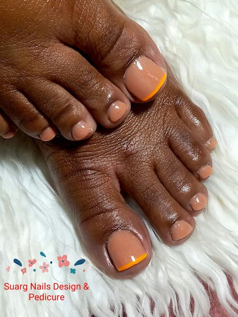 Brown Skin Pedicure, Orange Toe Nails Ideas, Fall Gel Pedicure, Pedicure Fall Colors, Brown Toe Nail Designs, Summer French Pedicure, Fall Toes Toenails, Orange French Tip Toes, Toe Nail Colors For Dark Skin