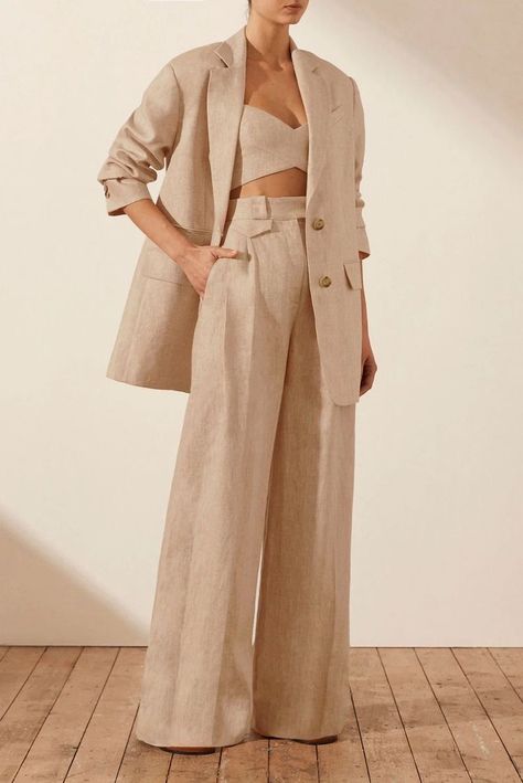 Kiton Women, Linen Suits Women, Ladies Trouser Suits, Nude Outfits, Pant Suits For Women, Mode Kimono, Fashion Layout, Linen Fashion, Linen Suits