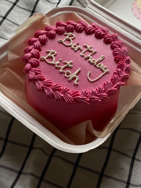 Bento, cake, handmade, pink, humor, бенто, тортик, торт, пирожное, besties, розовый, тренды, стиль, мода, сладости, идеи, выпечка, контент Cake Designs For Best Friend, Simple Cake Designs For Best Friend, Bento Cake For Sister, Bento Cake For Best Friend, Bento Cake Design For Best Friend, Happy Birthday Bestie Cake, Snapchat Ideas, Best Sister Ever, Bento Cake