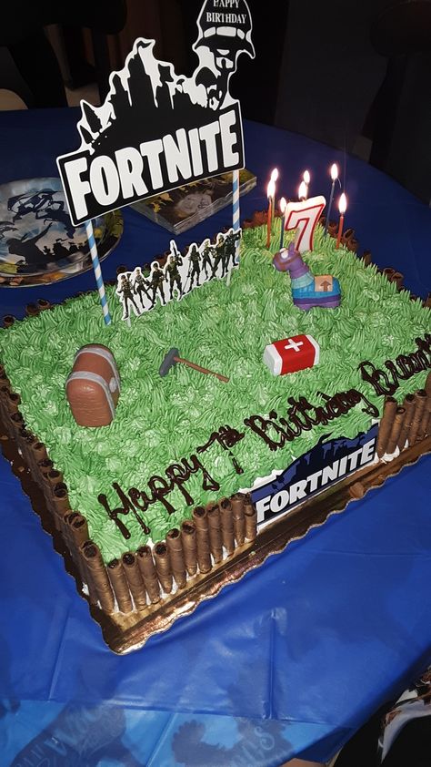 Fortnite Birthday Sheet Cake, Easy Fortnite Cake Diy, Fortnite Sheet Cake For Boys, Fort Night Cake For Boys, Fort Nite Birthday Cake, Diy Fortnite Cake, Fortnite Sheet Cake, Fortnite Birthday Cakes, Fortnite Birthday Cake Ideas