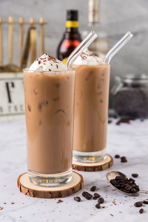 This creamy spiked iced coffee combines vanilla vodka, Kahlua, and coffee into a boozy caffeinated concoction you'll want to whip up every time you need a pick-me-up. Coffee Vodka, Pineapple Dream Dessert, Baileys Recipes, Blueberry Breakfast Cake, Chocolate Lasagna, Pudding Ice Cream, Chocolate Peanut Butter Cookies, Low Carb Appetizers, Quick Easy Desserts