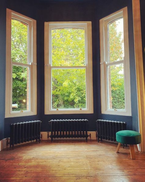 A happy customer with three of our low height cast iron radiators for their beautiful bay window. All our radiators come... Edwardian Townhouse, Victorian Bay Window, Radiator Ideas, Radiators Living Room, Victorian Home Ideas, Annie Jr, Bay Window Living Room, Victorian Radiators, Iron Radiator