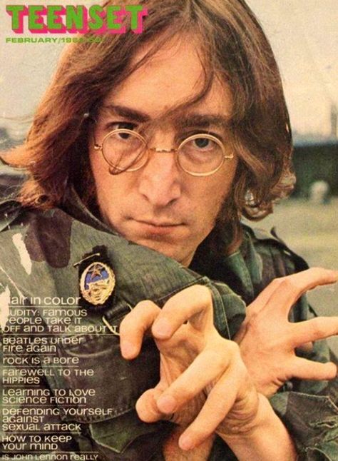 John Lennon Jhon Lennon, John Lennon Yoko Ono, Personajes Studio Ghibli, John Lennon Paul Mccartney, John Lennon And Yoko, Bug Boy, Beatles Photos, John Lennon Beatles, Instant Karma