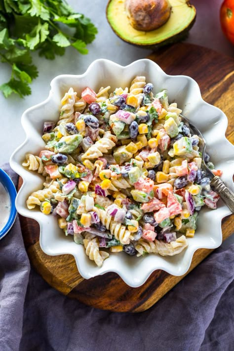 Creamy Tex-Mex Pasta Salad | Gimme Delicious Tex Mex Pasta Salad, Tex Mex Pasta, Creamy Cilantro Sauce, Rotini Pasta Salad, Mexican Pasta Salad, Mexican Black Beans, Gimme Delicious, Mexican Pasta, Meal Prep Lunches