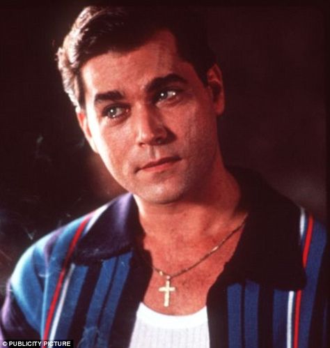 Ray Liotta From Goodfellas Henry Goodfellas, Goodfellas Fashion, Henry Hill Goodfellas, Goodfellas Aesthetic, Goodfellas Style, Gangster Aesthetic, The Goodfellas, Henry Hill, Goodfellas 1990