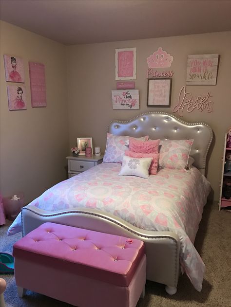 Princess Beds For Kids Daughters, Princess Theme Bedroom Ideas Daughters, Disney Princess Room Ideas Toddler, Girl Room Themes Little Princess, Pink Princess Room Target, Princess Room Decor, Barbie Bedroom, Fresh Bedroom, Beautiful Bedroom Decor