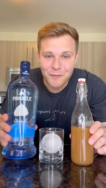 Timthetank on Instagram: "Whipped Cream Vodka & Apple Cider = Caramel Apple?!" Carmel Vodka, Vodka Apple Cider, Cider Caramel, Salted Caramel Vodka, Apple Cider Caramel, Spiked Apple Cider, Whipped Vodka, Apple Vodka, Whipped Cream Vodka