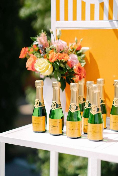 Mini Veuve Cliquot, Champagne Pool Party, Veuve Party, Charleston Brunch, Veuve Cliquot, Outdoor Bridal Showers, Bridal Shower Champagne, Unique Party Themes, Orange Party