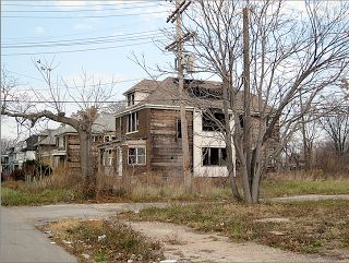 Detroit Ruins, Abandoned Detroit, Derelict House, Abandoned School, Old Abandoned Buildings, Derelict Buildings, Creepy Stuff, Rubbish Bin, Islamic Paintings