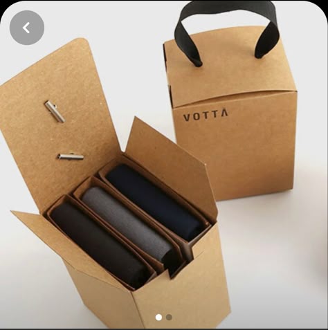 Sock Box Packaging, Socks Box Design, Cool Clothing Packaging, Clothes Package Design, Creative Packaging Design Clothing, Socks Packaging Ideas, Sock Packaging, Socks Package, Luxury Brand Packaging