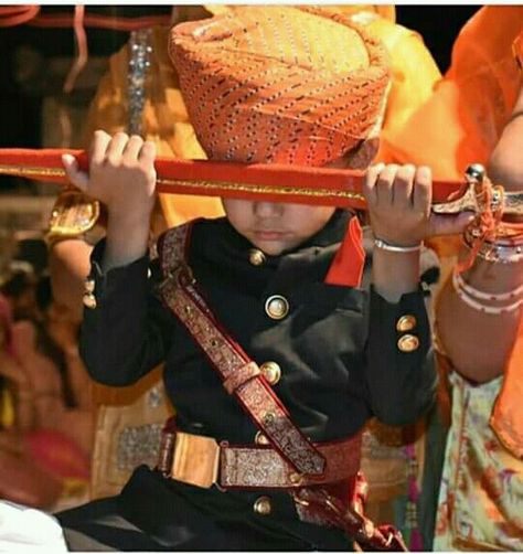 Kunwar Saa #hukam... #Royal #Rajputana #Proud #kid #traditional #attire #culture #heritage .. Pinterest :- aditiaadi912 Rajputana Customs, Rajputana Culture, Rajputi Culture, Wedding Photo List, Rajasthani Dress, Royal Indian, Great Warriors, Indian History Facts, Dp Photos