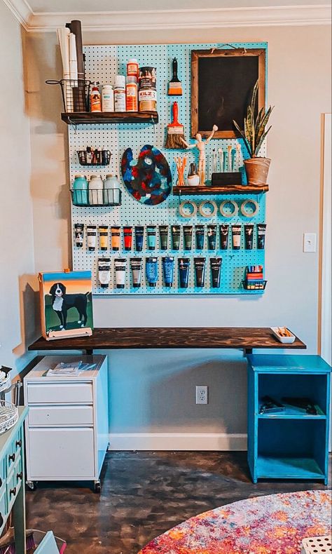 Painting Corner Ideas, Art Corner Ideas Small Spaces, Hobby Corner Ideas, Small Art Corner, Classroom Zones, Hobby Corner, Garage Art Studio, Teen Room Art, Dream Art Room