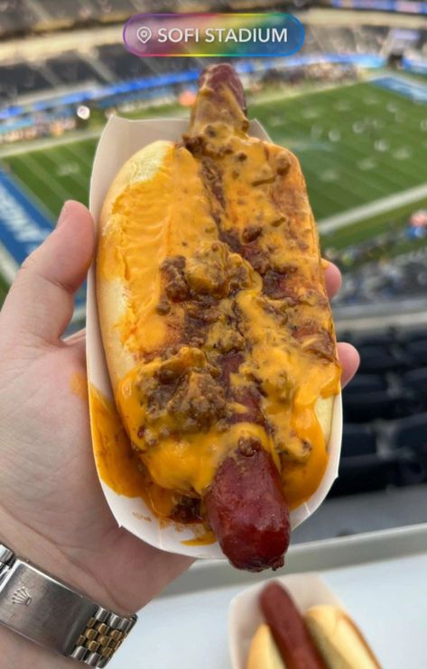 Stadium food , chili cheese dog , football game , super bowl , junk food , good eats Stadium Food, Food Truck Menu, Gourmet Food Plating, Chili Dog, Chili Cheese Dogs, Dog Football, Cheese Dog, Chili Dogs, Character Board