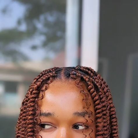 Reymond Braids on Instagram: "Short passion twist for 45k inclusive with hair  Location : kinondoni mkwajuni or looksbyrey beauty salon by bolt.  Hair by @darlinghairtanzania   Hair : passion twist  Color : 30  Call or Whatsapp : 0620178886" Short Ginger Passion Twist, Passion Twists Short, Ginger Passion Twist, Short Passion Twists, Short Passion Twist, Twist Extensions, Short Twists, Passion Twists, Protective Hairstyles Braids