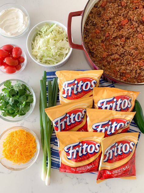 walking taco Frito Boats, Tacos In A Bag, Walking Tacos Recipe, Budget Dinners, Walking Taco, Picky Palate, Boat Food Ideas, Easy Taco Recipes, Walking Tacos