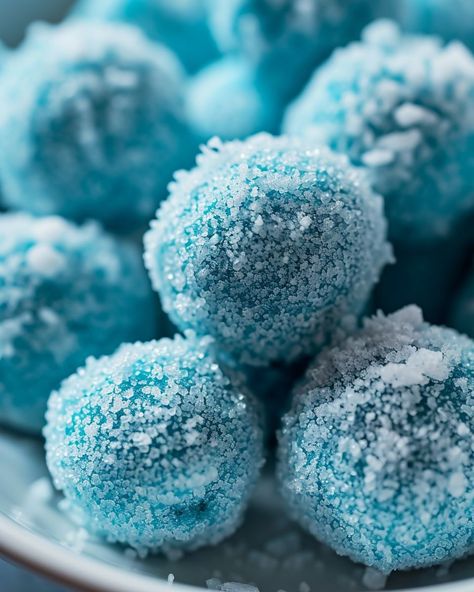 blue curacao Blue Doughnut Aesthetic, Blue Truffle Balls, Frostbite Blue Christmas Cocoa, Blue Christmas Truffles, Blue Food Ideas Party, Blue Appetizers, Blue Treats, Blue Curacao Liqueur, Christmas Truffles