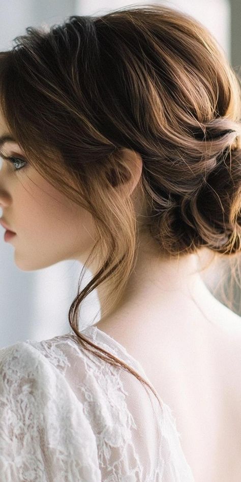 This chic updo for shoulder-length hair is perfect for when you want to look put together without spending too much time styling. The loose bun and soft waves add a casual yet polished feel, making it an excellent choice for both day and evening events. Loose Wavy Updo Wedding, Soft Bridal Updo, Medium Hair Korean, Fun Updos, Updos For Shoulder Length Hair, Wavy Updo, Loose Bun, Chic Updo, Loose Buns