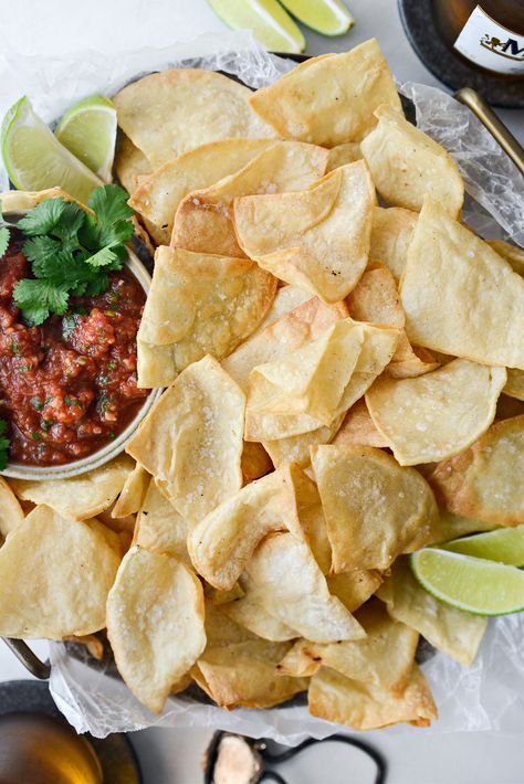 Chipotle Chips, Lime Tortilla Chips, Chip Seasoning, Fried Tortilla Chips, Tortilla Chip Recipe, Potato Chip Recipes, Baked Tortilla Chips, Homemade Tortilla Chips, Fried Tortillas