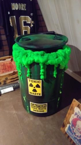 Toxic Barrel Halloween, Halloween Toxic Waste Barrel, Diy Toxic Waste Barrel, Toxic Waste Halloween Decorations, Toxic Waste Aesthetic, Toxic Waste Barrel, Toxic Barrel, Decorations For Halloween, Alien Party