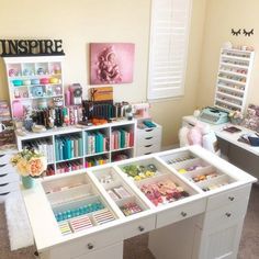 Creating Craft Room And Ideas For You Who Like Craft 6 Organized Craft Room, Clean Desk, Dream Craft Room, Craft Room Design, Sewing Storage, Craft Space, Scrapbook Room, Office Crafts, Hobby Room