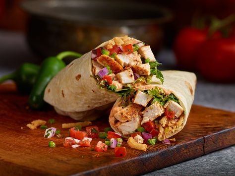 http://garciastudio.com/albums/savory/content/cajun-chicken-wrap-1/lightbox/ Georgia Food, Amazing Food Photography, Ny Pizza, Shawarma Recipe, Food Photoshoot, Food Lab, Food Menu Design, Paneer Recipes, Food Photography Tips